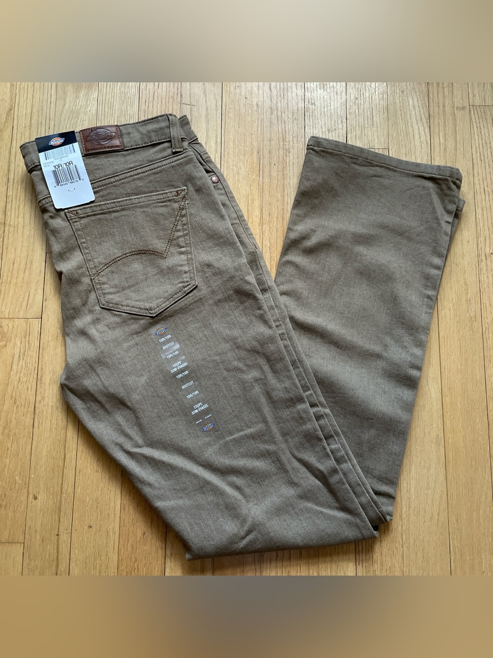 Dickies women’s bootcut Jeans - light tan Brown NWT